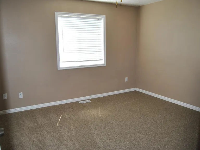 631 Countryside Ave — Photo 9