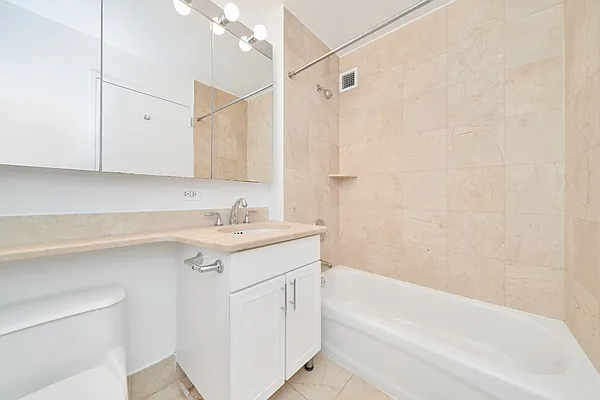 Rented by Living New York | media 9