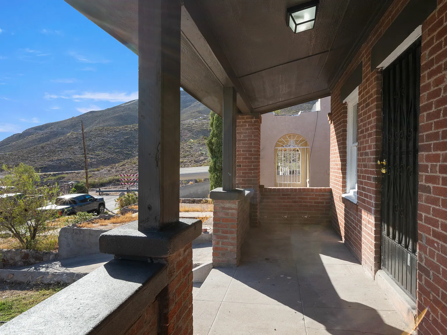 2207 Silver Ave — Photo 2