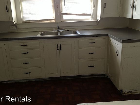 4th image of 3901 Golder Ave