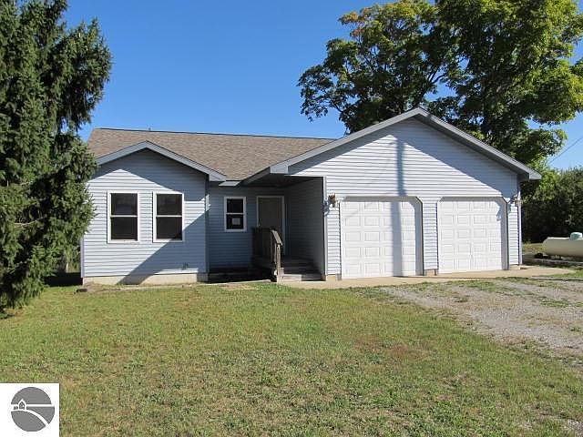 1st image of 4245 County Road 612 NE