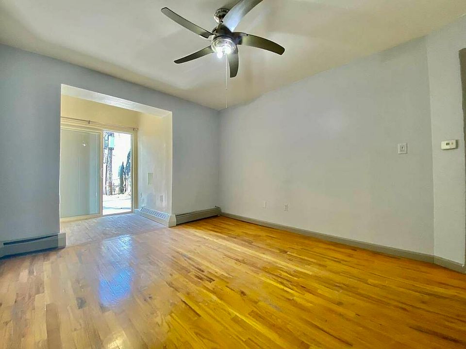 1st image of 254 Saratoga Ave #1