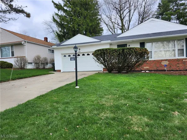 4481 Springvale Dr, Warrensville Heights, OH 44128