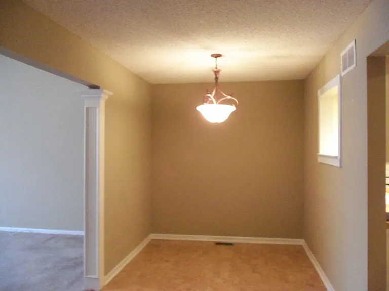 1414 Martway Cir #B — Photo 4