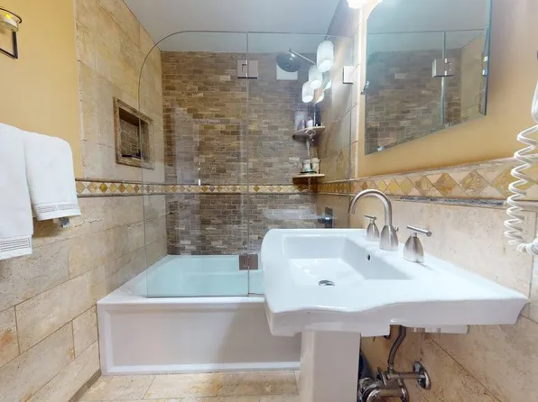 118-17 Union Turnpike image 32 of 49