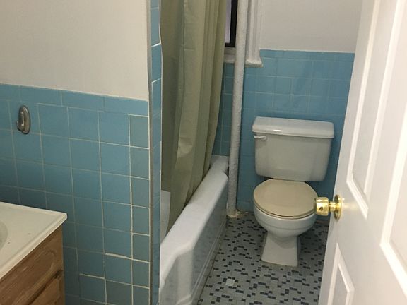 3rd image of 3812 Astoria Blvd
