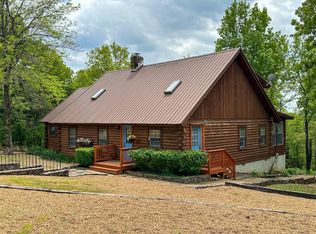 556 Quarry Rd, Hardy, AR 72542