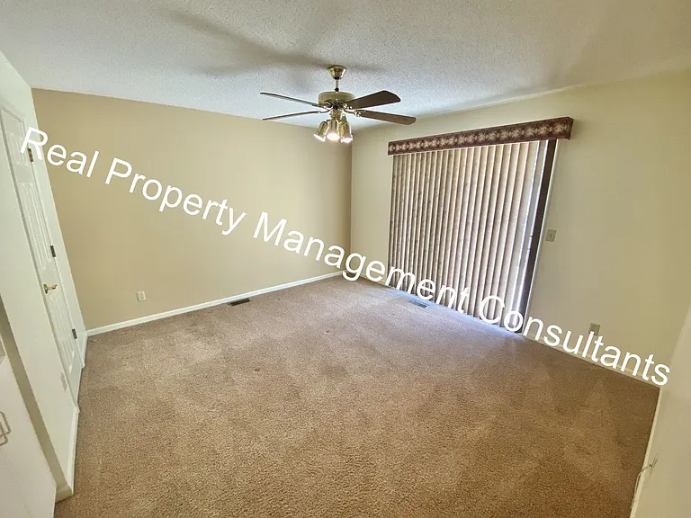 2428 Little Blue Ct — Photo 21