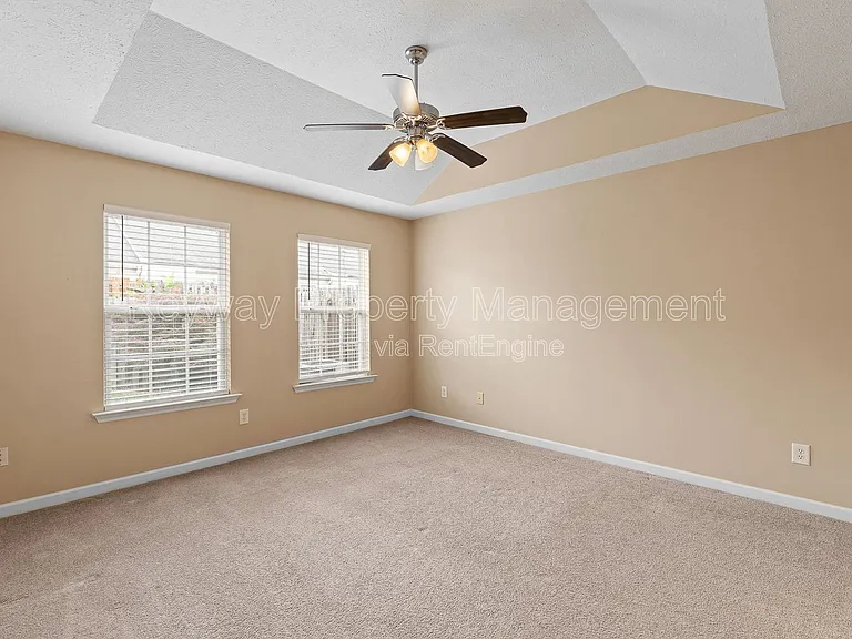 208 Satomi Way — Photo 10