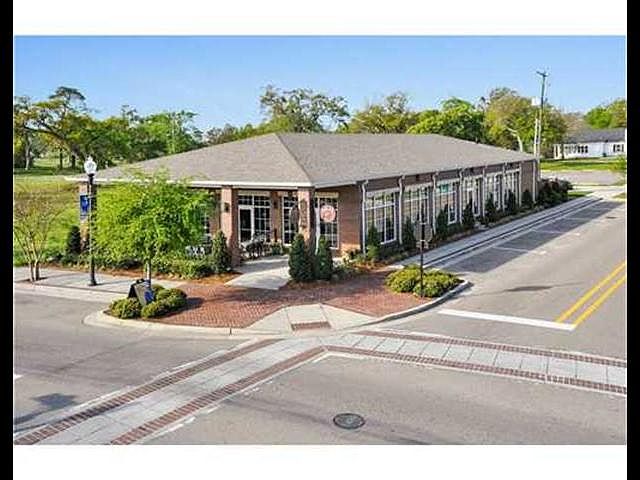 1st image of 300 Jeff Davis Ave