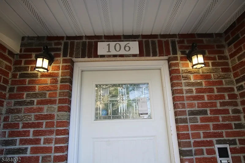 106 Grove Ter