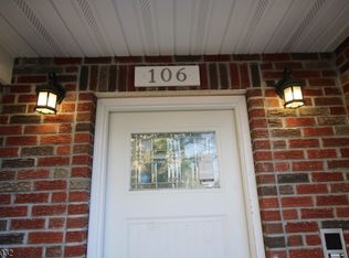 106 Grove Ter, Newark, NJ 07106