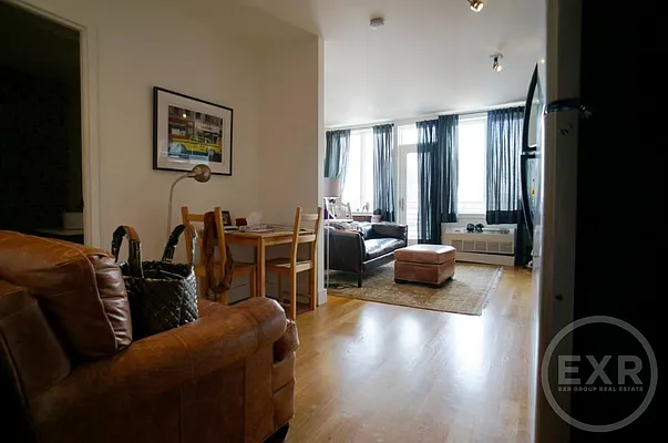 Rented by EXR | media 53