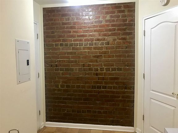 5th image of 225 Saint Pauls Ave #207