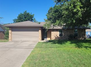 1411 Stuart Rd, Denton, TX 76209