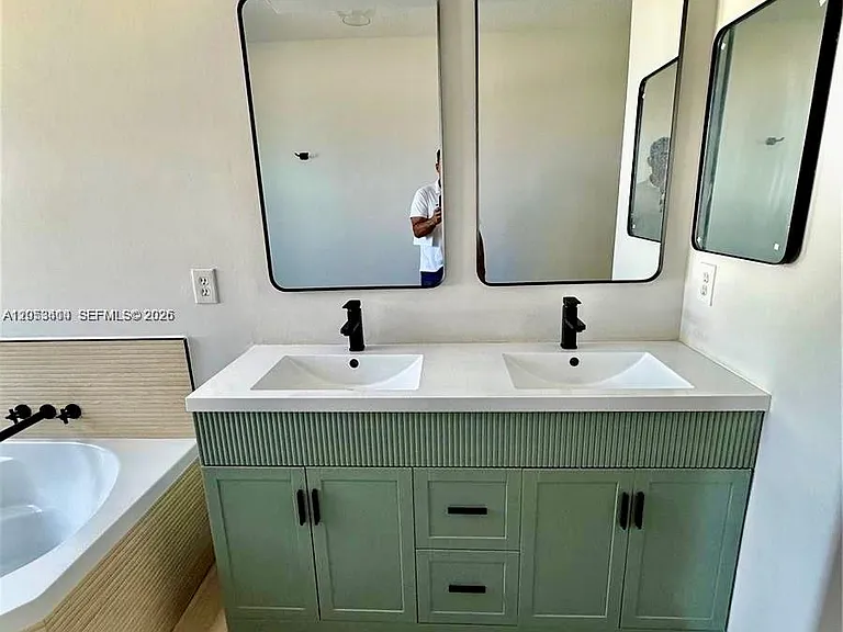4946 SW 38th Way — Photo 34
