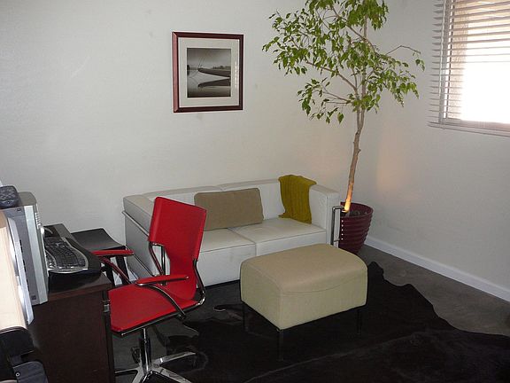 5th image of 3649 E Paradise Dr