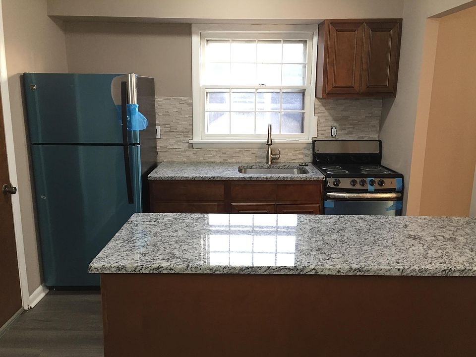 New Kitchen - Granite, Stainless Steel Appliances