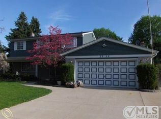 29356 Stonecroft St, Harrison Township, MI 48045