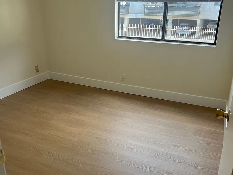 9929 Sepulveda Blvd — Photo 11