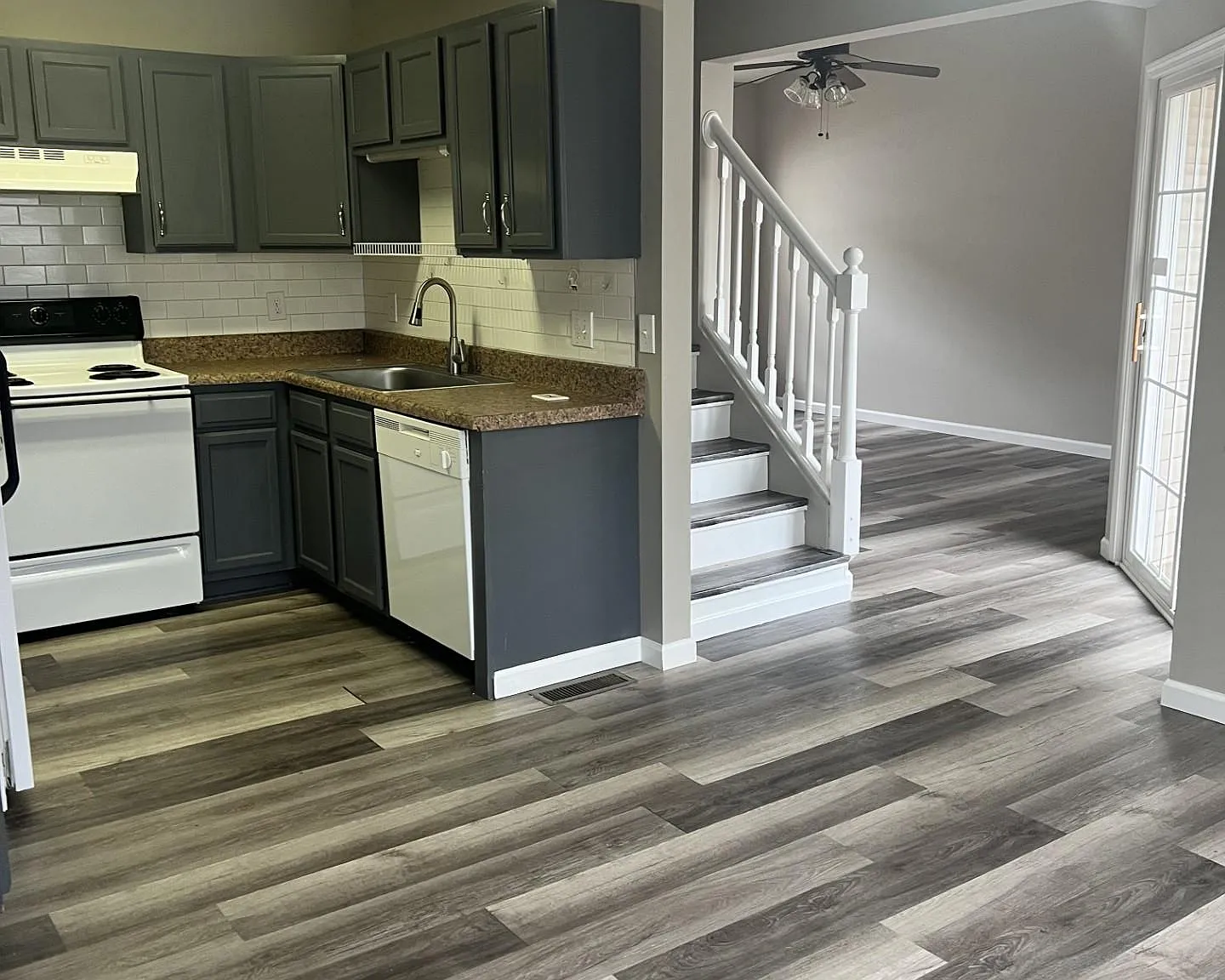 531 Cupola Way — Photo 2