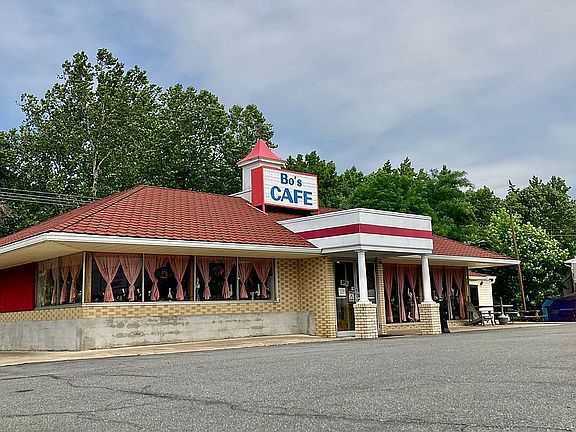 3rd image of 10392 James Madison Pkwy