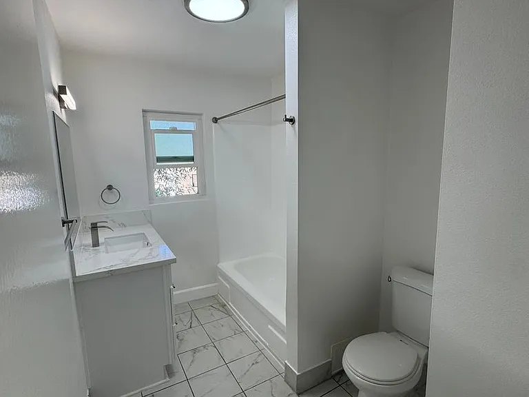 2250-2260 Kenrich Ct. — Photo 27
