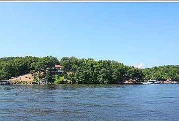 3rd image of 108 Bayliner Dr