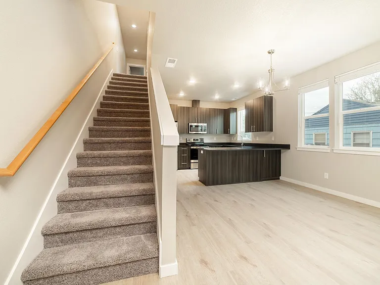 8217 SE Gray St #8217 — Photo 9