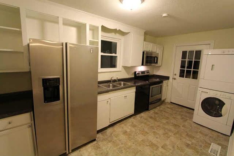 2nd image of 1015 43rd Ave N
