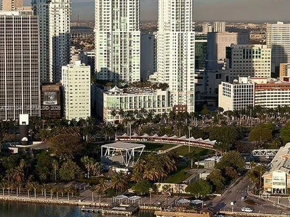 244 Biscayne Blvd APT 1707, Miami, FL 33132