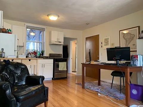 1 bed, 1.0 bath, $2,600 — Photo 3