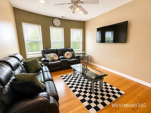 8154 S Drexel Ave #2E Photo 1