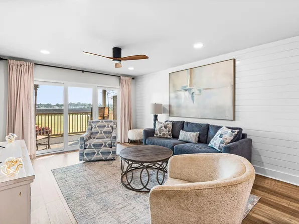 813 Harbour Point Dr #813, Miramar Beach, FL 32550