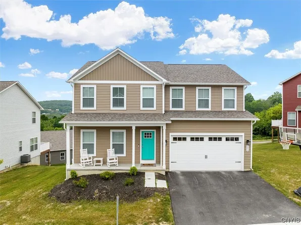 506 Chenango Hill Dr, Hamilton, NY 13346