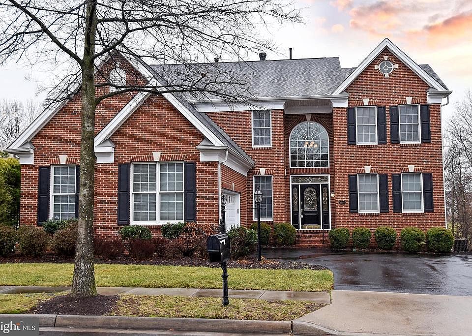 1st image of 15288 Golf View Dr