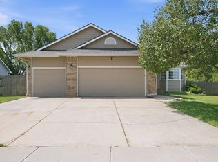 9213 W Central Park St, Wichita, KS 67205