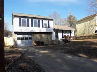 5218 Rosestone Dr, Lilburn, GA 30047