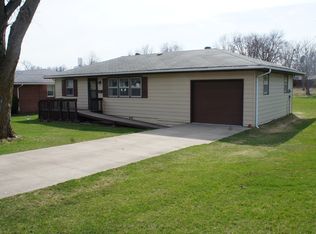 909 Clark St, Redfield, IA 50233