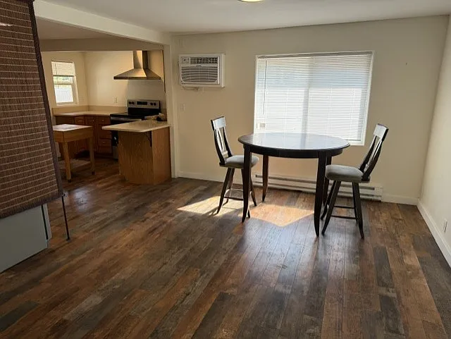 1 bed, 1000 sqft, $1,950 — Photo 1