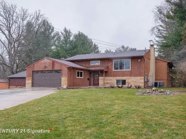 3893 Sage Ln, Dewitt, MI 48820