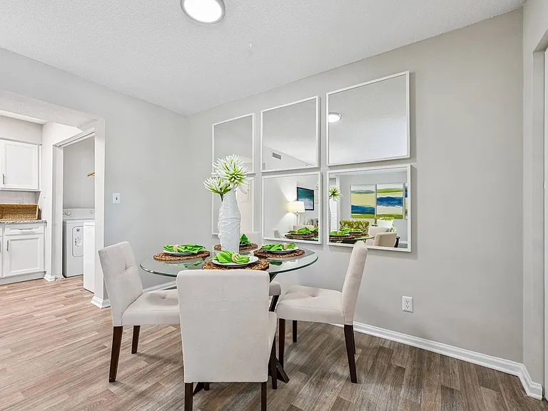 Lynnwood Park — Photo 27