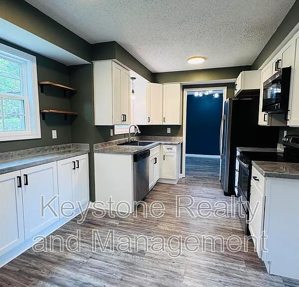 474 Bamburg Dr — Photo 8