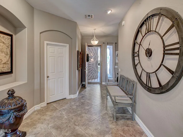 7673 E Quill Ln — Photo 2