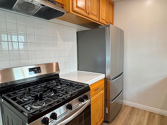 4th image of 15211 S Raymond Ave APT A