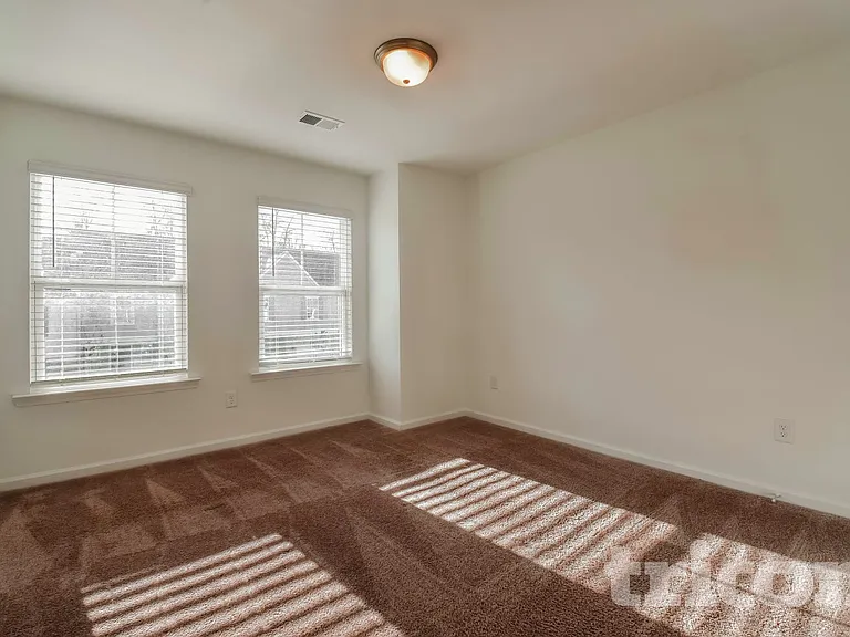 2230 Rosemary Park Ln — Photo 11