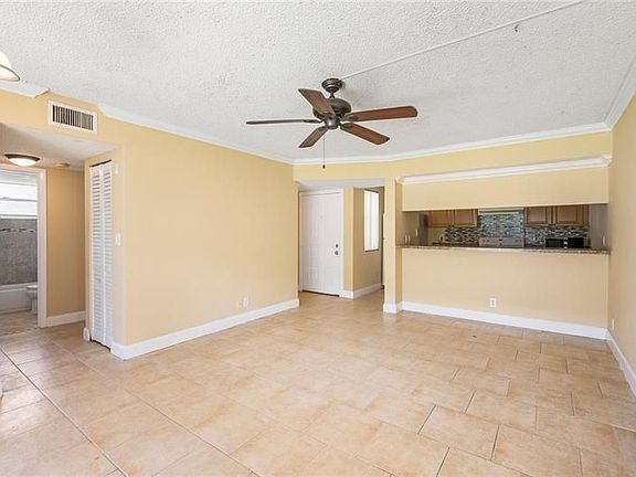 3rd image of 11574 NW 43rd St #11574