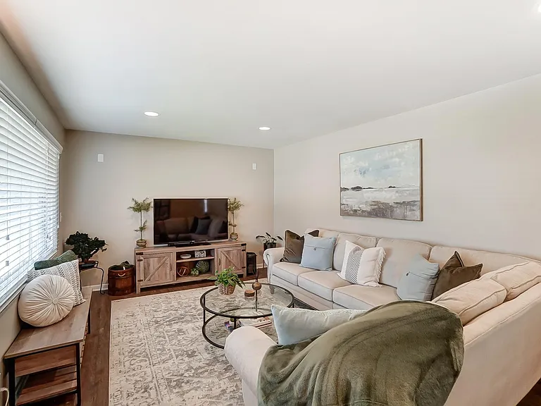 1599 Yellowglen Dr — Photo 7