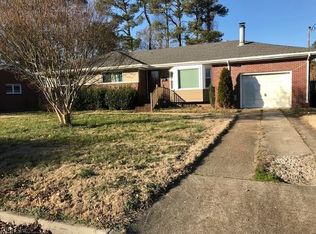 58 Rexford Dr, Newport News, VA 23608