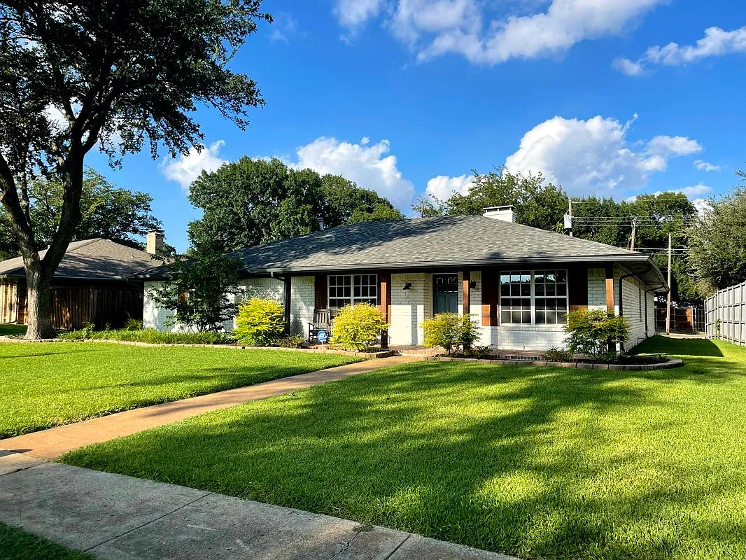 4 bed, 2.5 bath, 2180 sqft, $3,500 — Photo 1